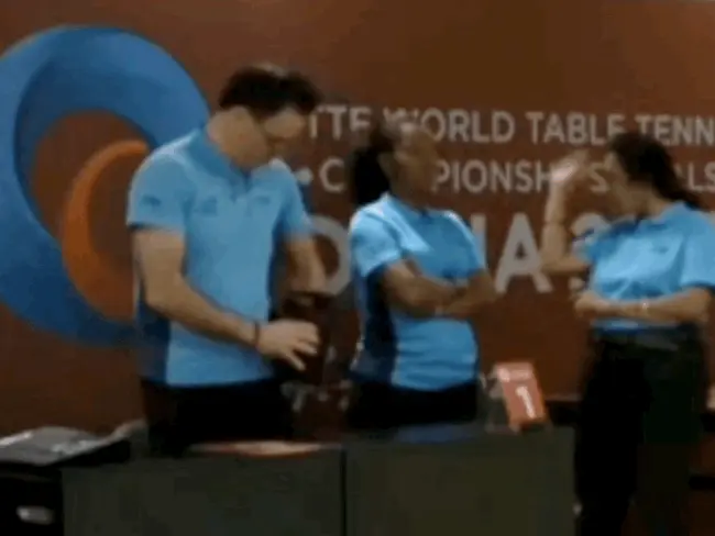 How do umpires handle the racket during inspection, WTTC Doha 2025