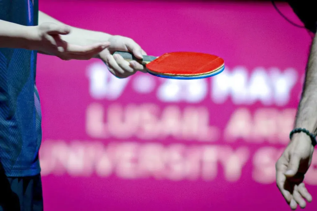 Wang Chuqin's Racket damaged, at WTTC Doha 2025